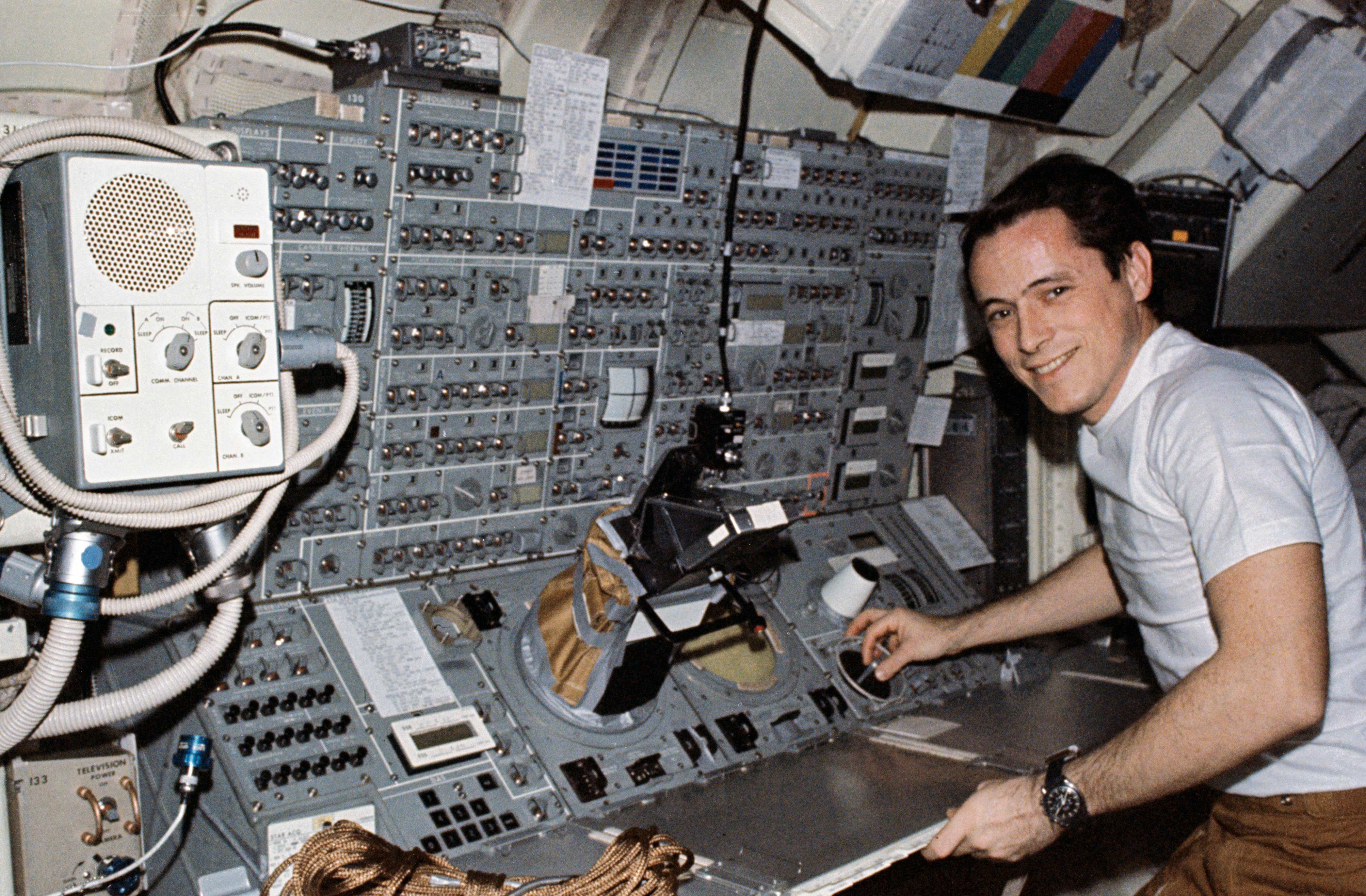Image of Edward G. Gibson at the controls of the Apollo Telescope Mount