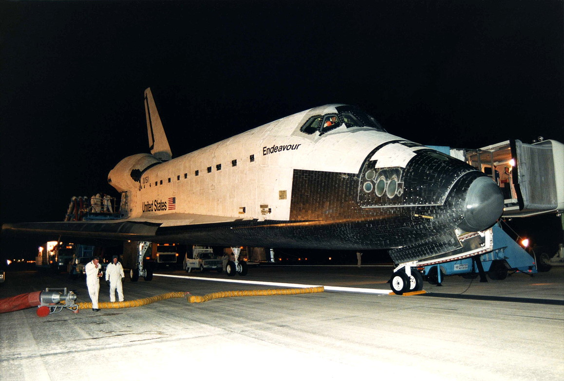 Workers at KSC continue to safe Endeavour following its landing