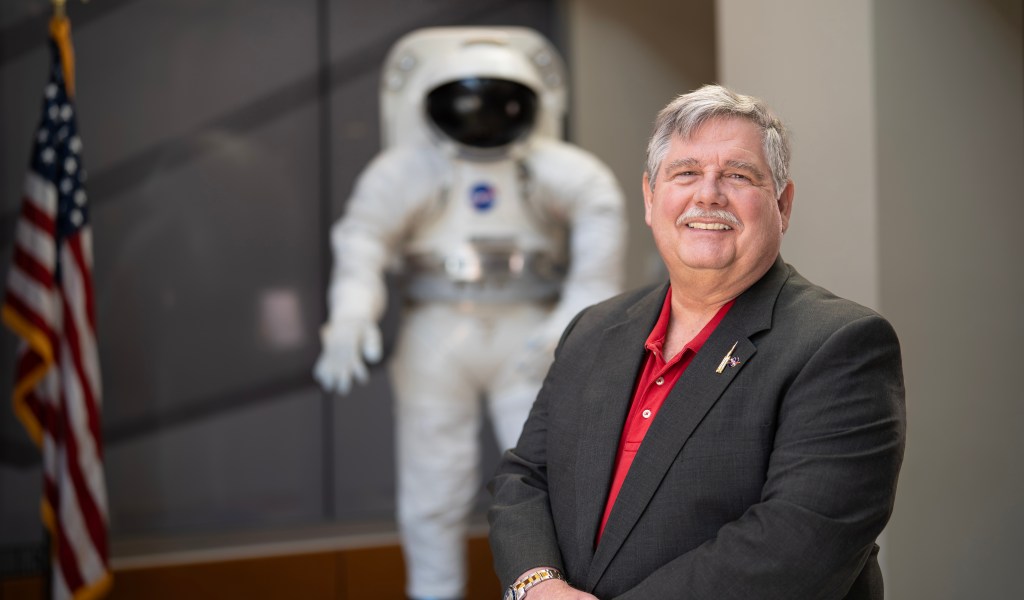 I am Artemis: Bruce Askins