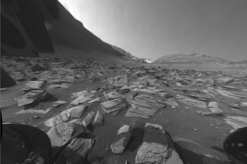 NASA’s Curiosity Rover Captures a Martian Day, From Dawn to Dusk (Techatty)