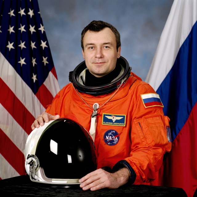 Cosmonaut Vladimir N. Dezhurov, flight engineer, representing Rosaviakosmos