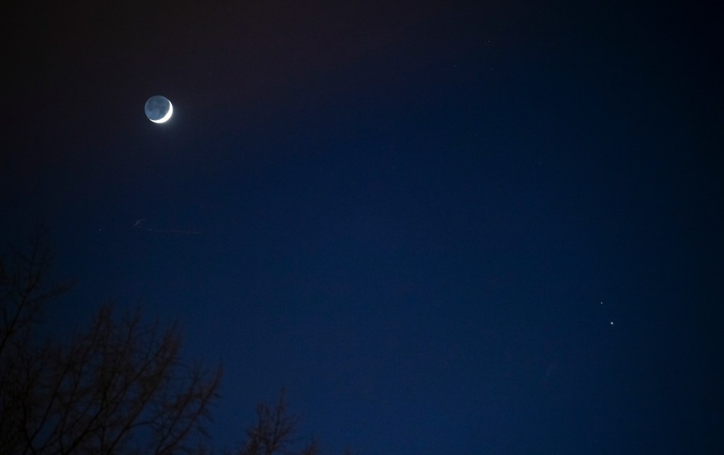 Moon Meets Up with Jupiter, Saturn