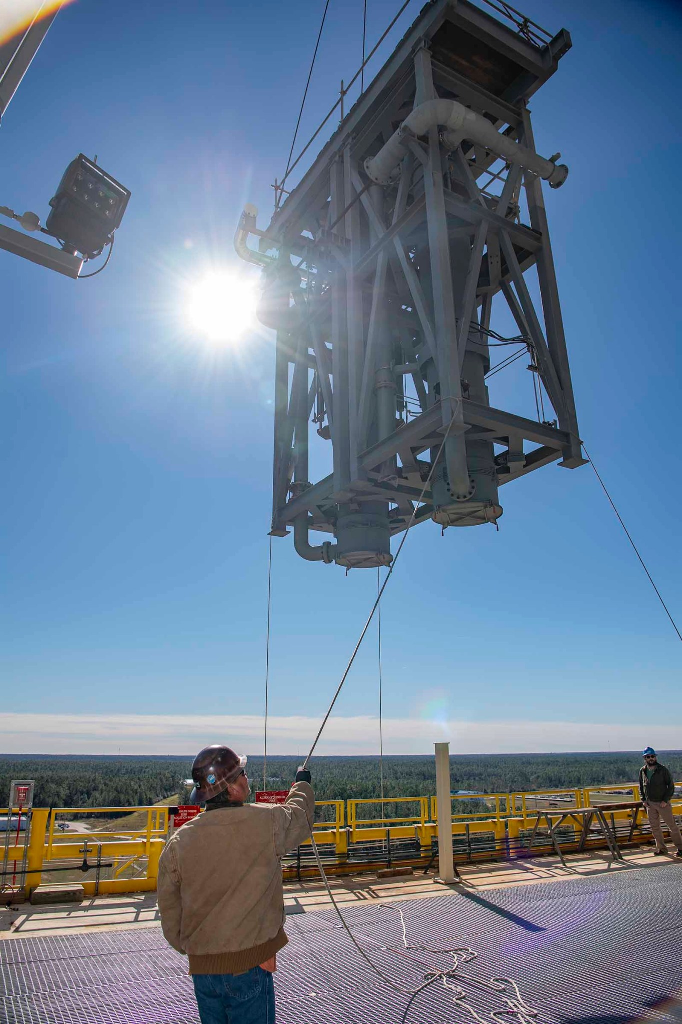 Installation of a key component of NASA’s new Exploration Upper Stage (EUS) vehicle