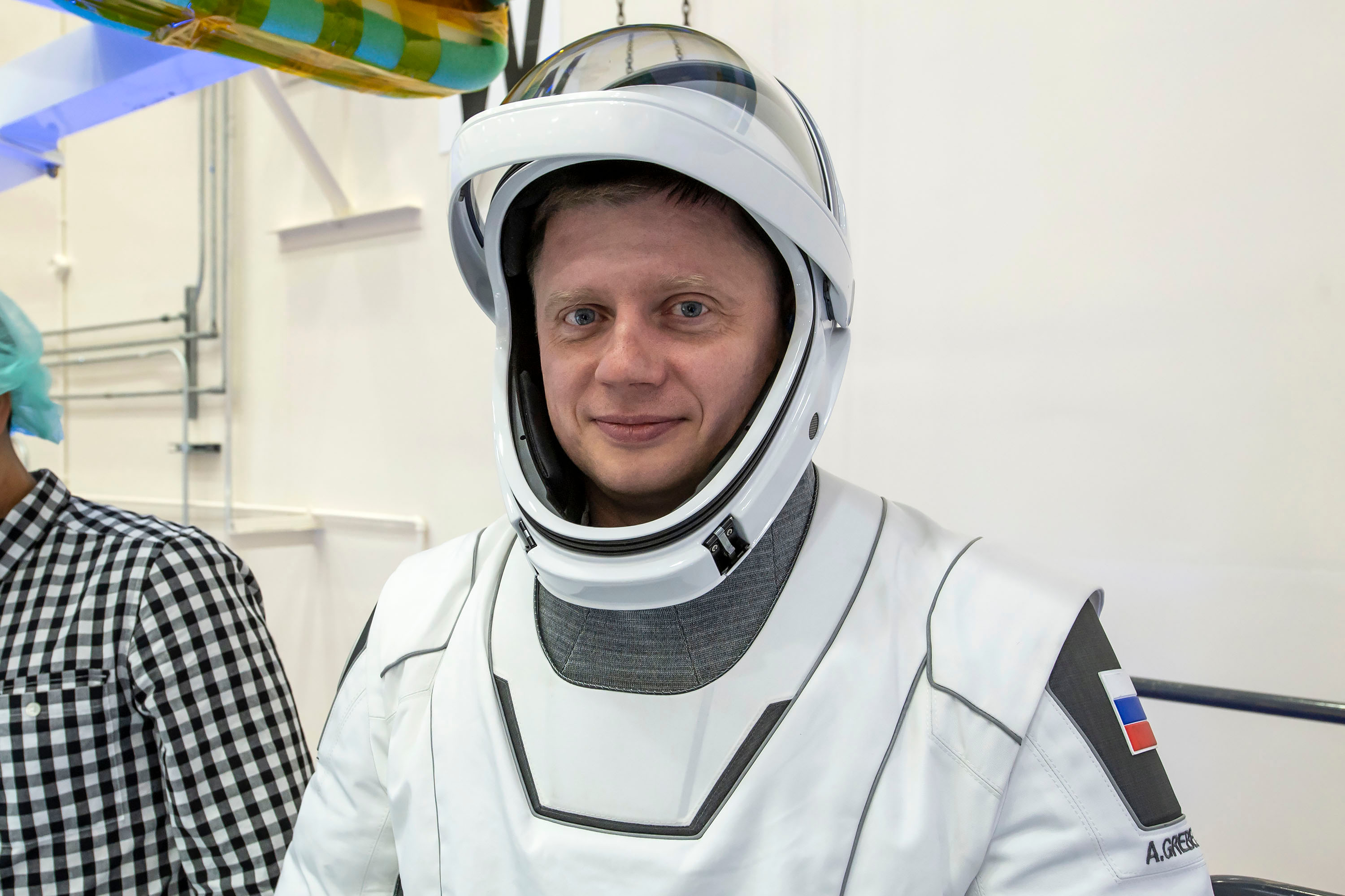 Roscosmos cosmonaut Alexander Grebenkin, mission specialist of NASA’s SpaceX Crew-8 mission, participates in the Crew Equipment Interface Test at NASA’s Kennedy Space Center in Florida to rehearse launch day activities and get a close look at the spacecraft that will take him to the International Space Station.