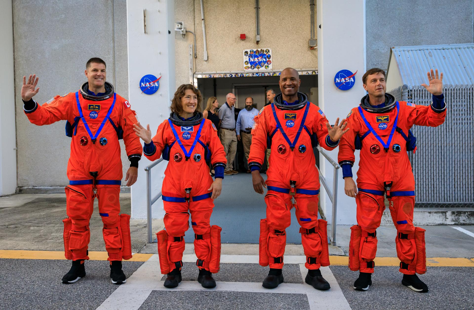 NASA、アルテミスの初期月面ミッションに向けた進捗状況を乗組員と共有