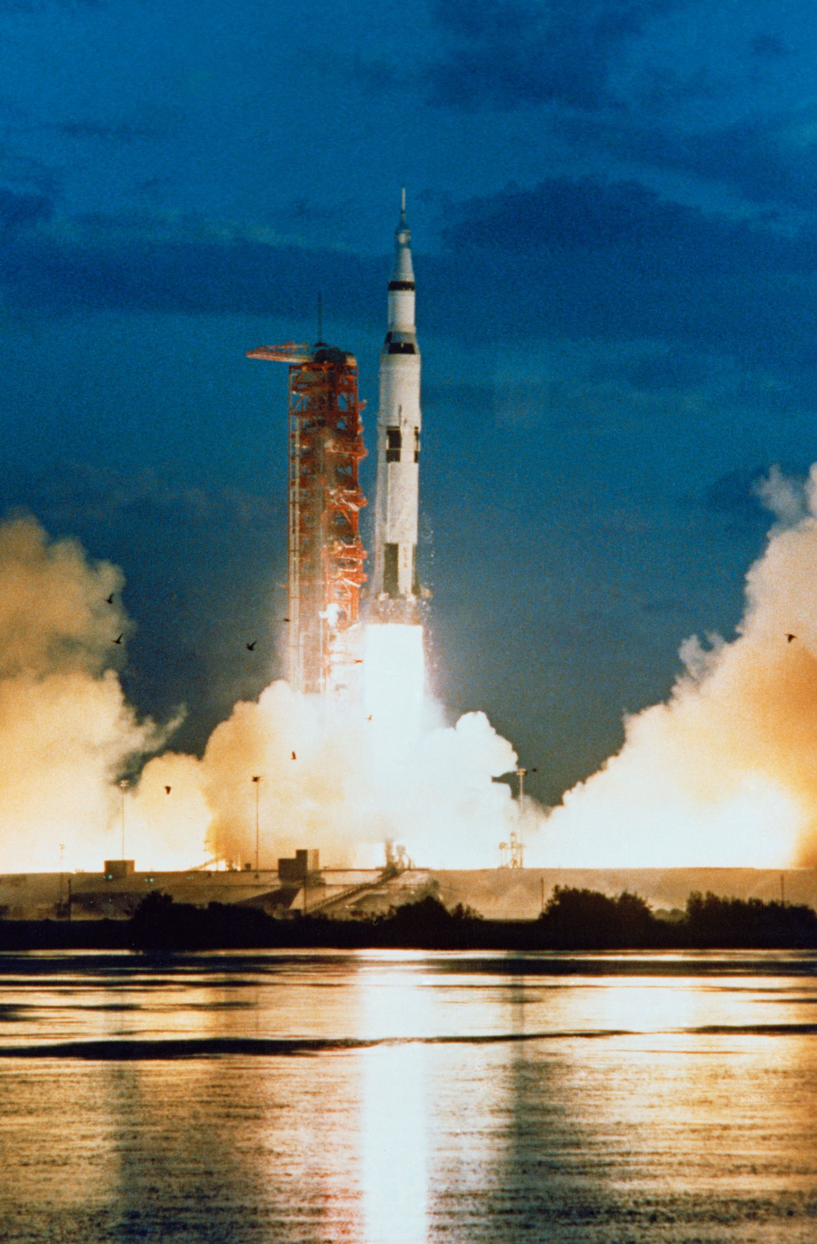 Liftoff of the first Saturn V on the Apollo 4 mission