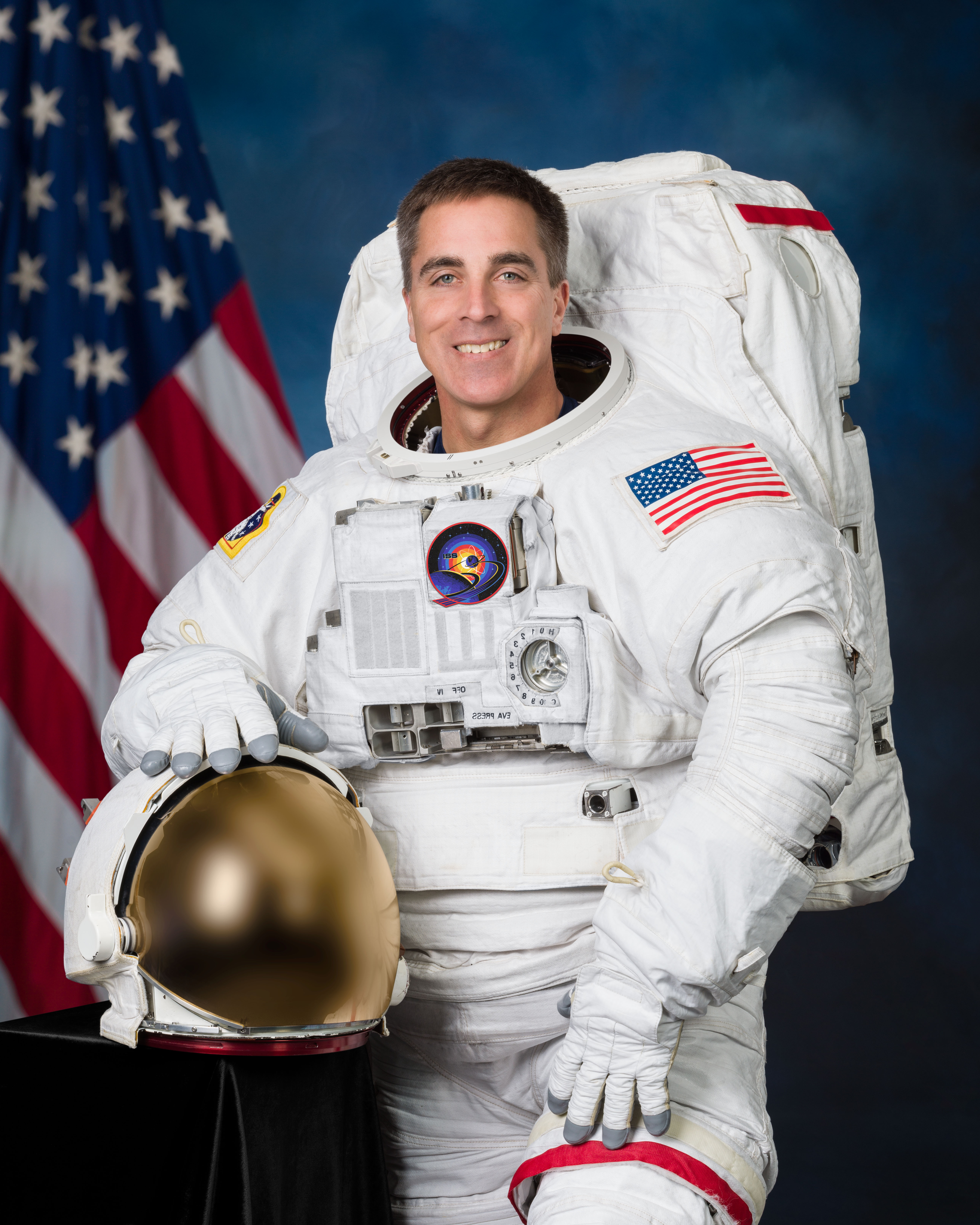 Official NASA portrait of astronaut Chris Cassidy.