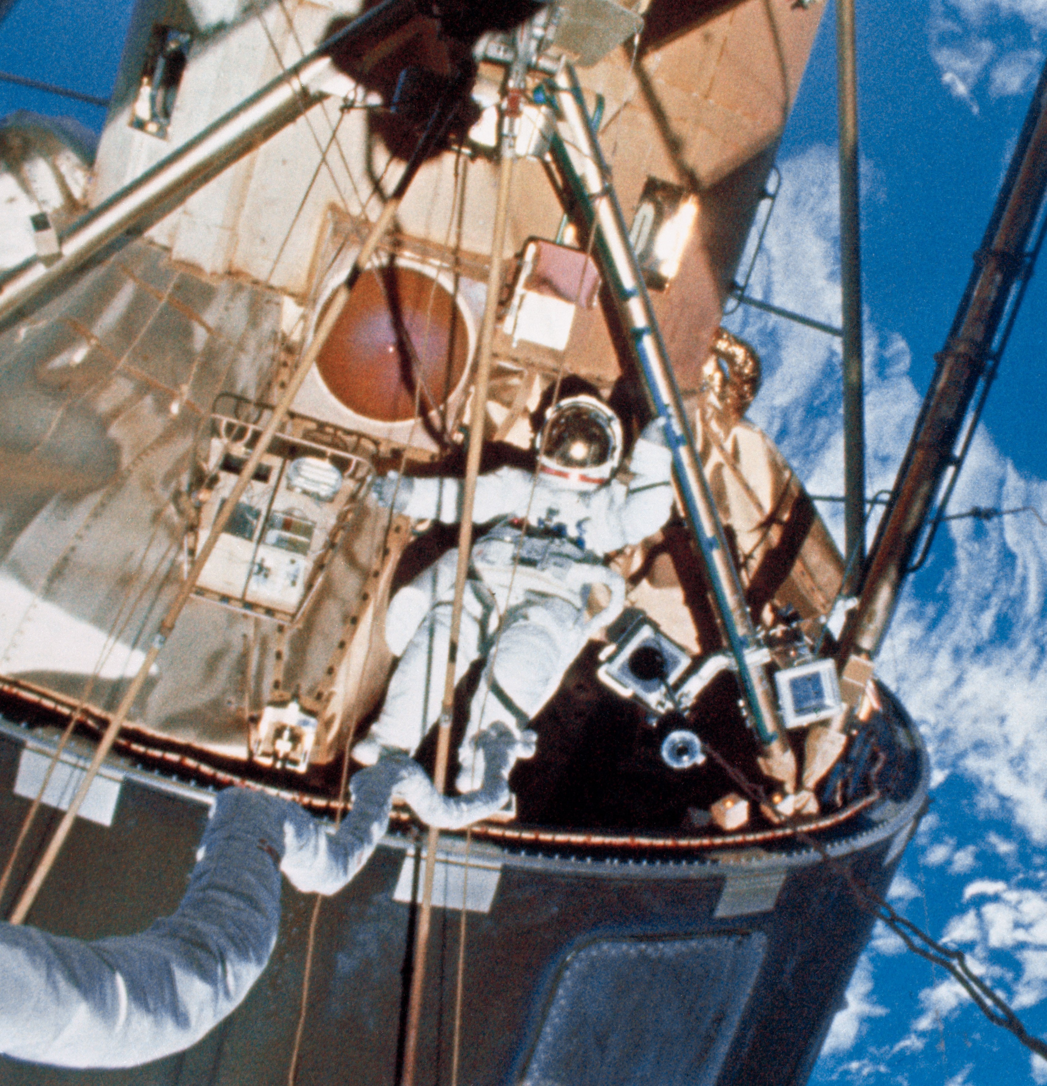 Il y a 50 ans : les astronautes de Skylab 4 entament un troisième mois record dans l’espace