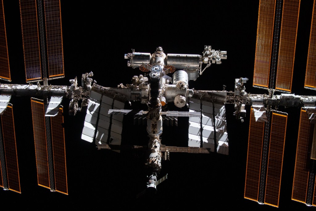 NASA Administrator to Discuss Science with Crew Aboard Space Station