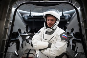  Roscosmos cosmonaut and SpaceX Crew-8 Mission Specialist Alexander Grebenkin is pictured in his pressure suit during a crew equipment integration test at SpaceX headquarters in Hawthorne, California. Credit: SpaceX
