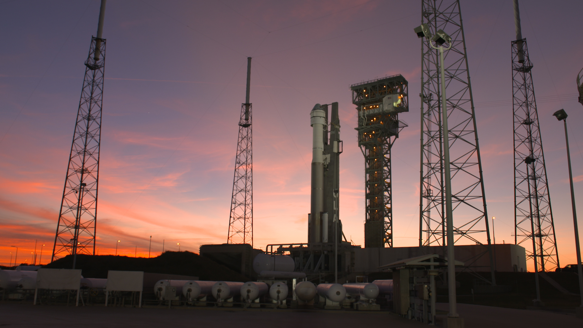 A United Launch Alliance Atlas V rocket, topped by the Boeing CST-100 Starliner spacecraft, stand on Space Launch Complex 41.
