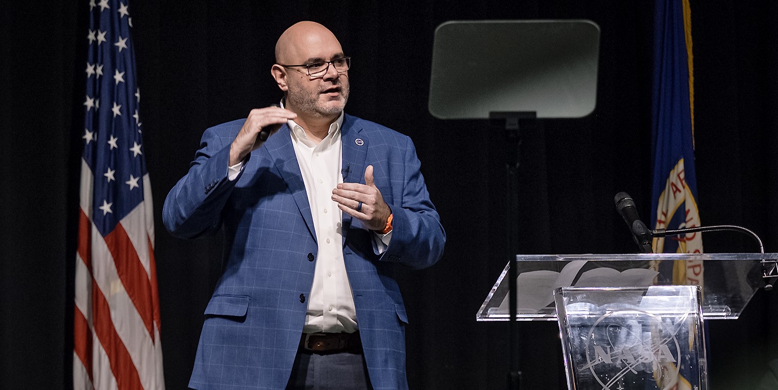 Pelfrey talks during a 2023 all-hands meeting at Marshall.