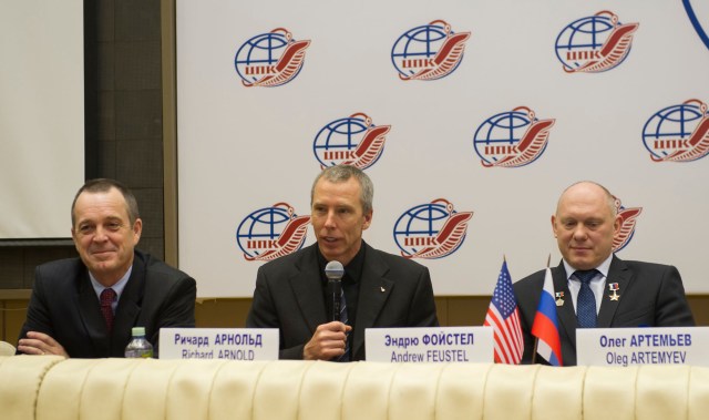 At the Gagarin Cosmonaut Training Center in Star City, Russia, Expedition 55 crew member Drew Feustel of NASA (center) answers a reporter’s question during a news conference Feb. 22. Looking on are crewmates Ricky Arnold of NASA (left) and Oleg Artemyev of Roscosmos (right). They will launch March 21 on the Soyuz MS-08 spacecraft from the Baikonur Cosmodrome in Kazakhstan for a five-month mission on the International Space Station.