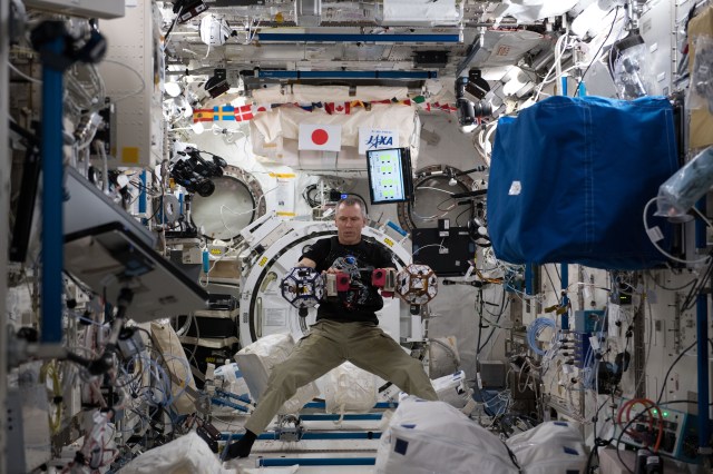 Expedition 55 Flight Engineer Drew Feustel works inside the Japanese Kibo laboratory module with tiny internal satellites known as SPHERES, or Synchronized Position Hold, Engage, Reorient, Experimental Satellites. Feustel was operating the SPHERES for the Smoothing-Based Relative Navigation (SmoothNav) experiment which is developing an algorithm to obtain the most probable estimate of the relative positions and velocities between all spacecraft using all available sensor information, including past measurements.