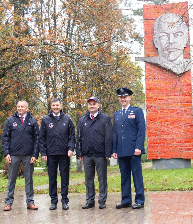 At the Gagarin Cosmonaut Training Center in Star City, Russia, the Expedition 57 prime and backup crewmembers pose for pictures in front of the statue of Vladimir Lenin Sept. 25 before departing for their launch site in Baikonur, Kazakhstan for final pre-launch training. From left to right are backup crewmembers David Saint-Jacques of the Canadian Space Agency and Oleg Kononenko of Roscosmos and the prime crewmembers, Alexey Ovchinin of Roscosmos and Nick Hague of NASA, who will launch Oct. 11 from the Baikonur Cosmodrome in Kazakhstan on the Soyuz MS-10 spacecraft for a six-month mission on the International Space Station.