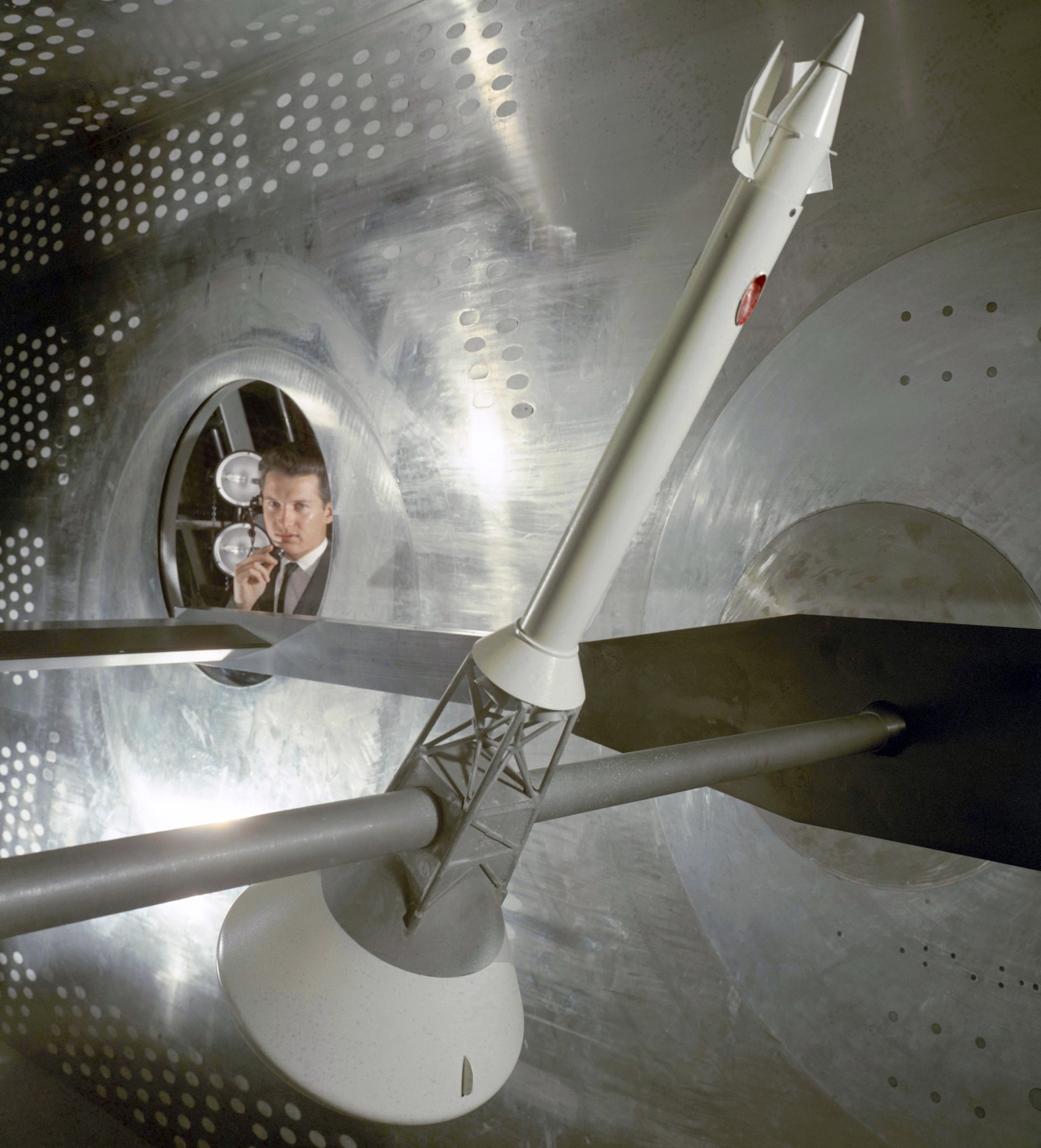 Apollo capsule model in test section.