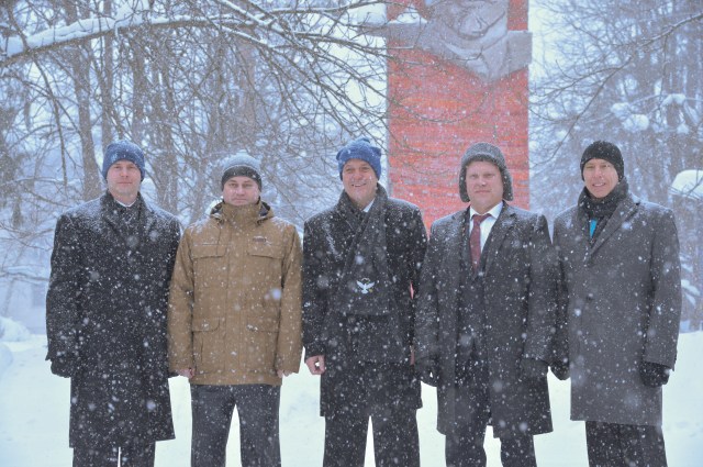 Bundled up against a blizzard, the Expedition 55 backup and prime crewmembers pose for pictures with the statue of Vladimir Lenin as a backdrop March 4 at the Gagarin Cosmonaut Training Center in Star City, Russia before flying to their launch site at the Baikonur Cosmodrome in Kazakhstan. From left to right are backup crewmembers Nick Hague of NASA and Alexey Ovchinin of Roscosmos, and prime crewmembers Ricky Arnold of NASA, Oleg Artemyev of Roscosmos and Drew Feustel of NASA. Arnold, Artemyev and Feustel will launch March 21 on the Soyuz MS-08 spacecraft for a five month mission on the International Space Station.