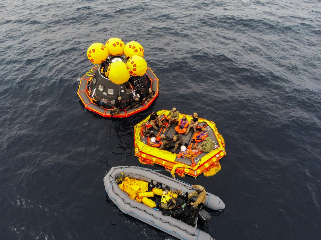 
			Splashdown 101: Joint Team to Recover Crew, Orion After Moon Missions - NASA			