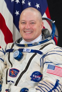 jsc2017e108570 (April 7, 2017) --- Portrait of NASA astronaut and Expedition 54-55 Flight Engineer Scott Tingle attired in his Sokol launch and entry suit at the Gagarin Cosmonaut Training Center in Star City, Russia.