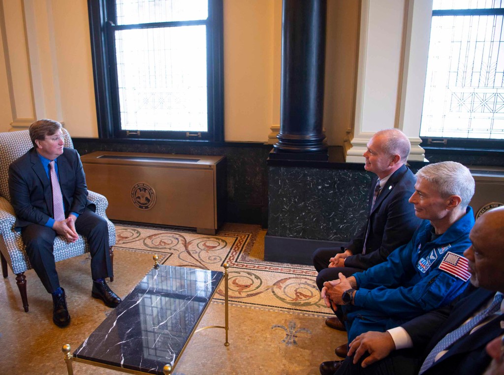 NASA Stennis Acting Center Director John Bailey, NASA astronaut Mark Vande Hei, and NASA Shared Service Center Acting Executive Director Ken Newton meet with Mississippi Gov. Tate Reeves