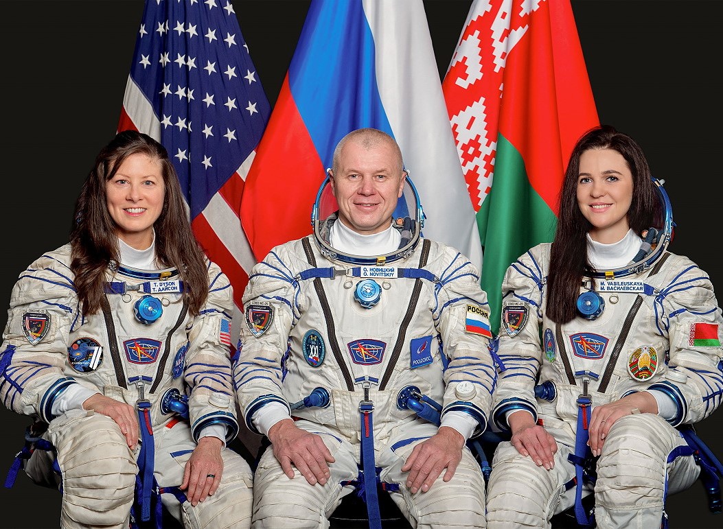 NASA astronaut Tracy C. Dyson with her Soyuz MS-25 crewmates.