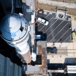 2022年5月18日，星期三，在佛罗里达州卡纳维拉尔角空间站进行轨道飞行试验-2（OFT-2）任务之前，一枚联合发射联盟阿特拉斯V型火箭连同波音公司的CST-100星际客机航天器从垂直集成设施发射到位于41号航天发射场的发射台。波音公司的轨道飞行测试-2将是星际客机的第二次无绕线飞行测试，并将作为美国宇航局商业乘员计划的一部分停靠在国际空间站。该任务目前计划于美国东部时间5月19日下午6点54分发射，将作为对系统能力的端到端测试。 