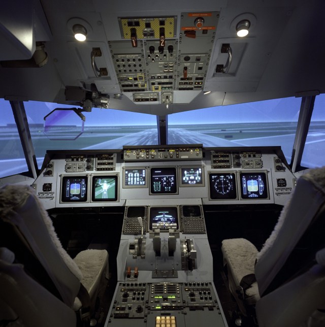 Advanced Concepts Flight Simulator, Control Room and Cab