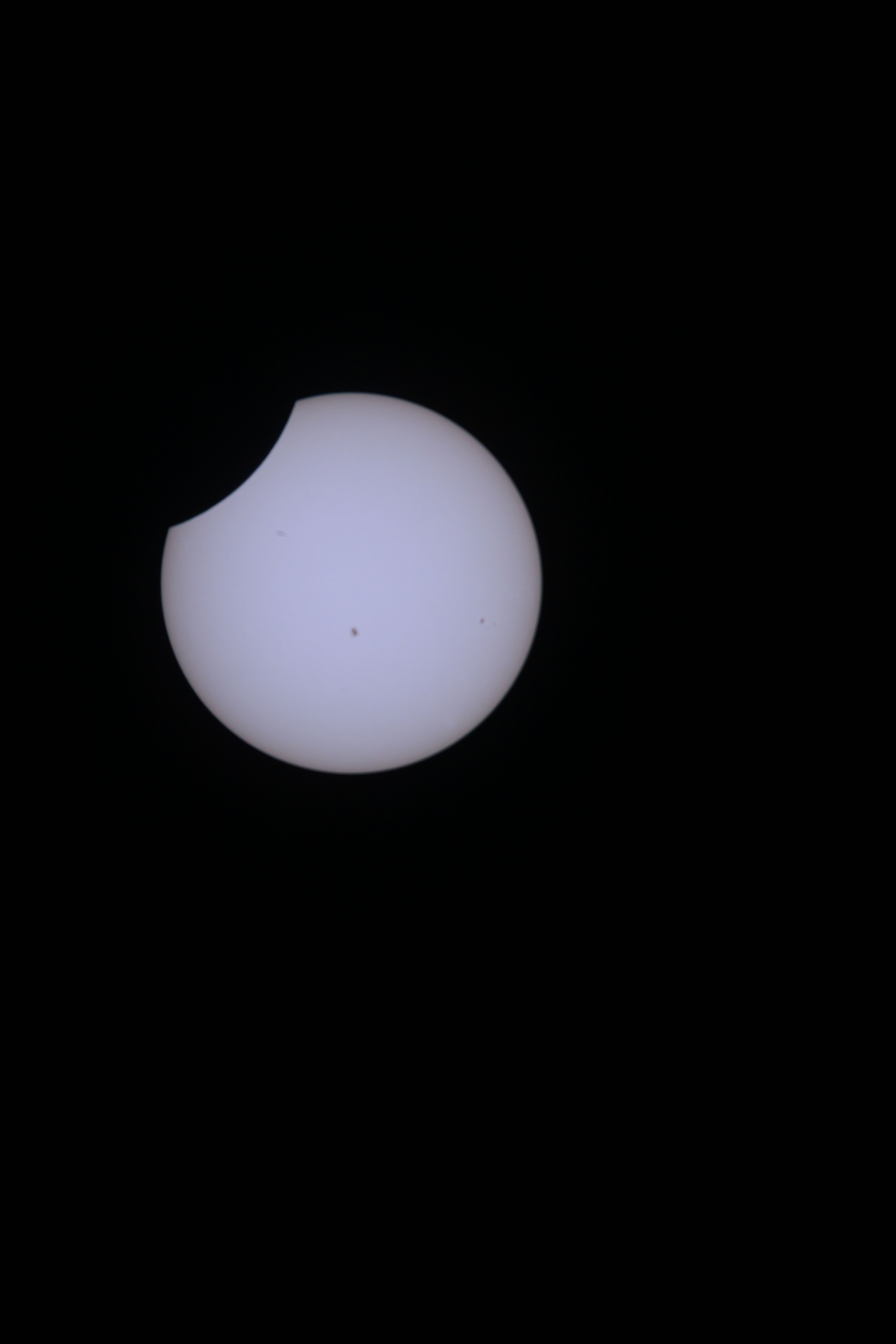 iss071e001438 (April 8, 2024) -- During the 2024 solar eclipse, four NASA astronauts and three Roscosmos cosmonauts had the opportunity to view the celestial event from the unique vantage point of the International Space Station. Pictured here by NASA astronaut Matthew Dominick is the Sun as the orbital complex orbited 257 miles off the west coast of Mexico.