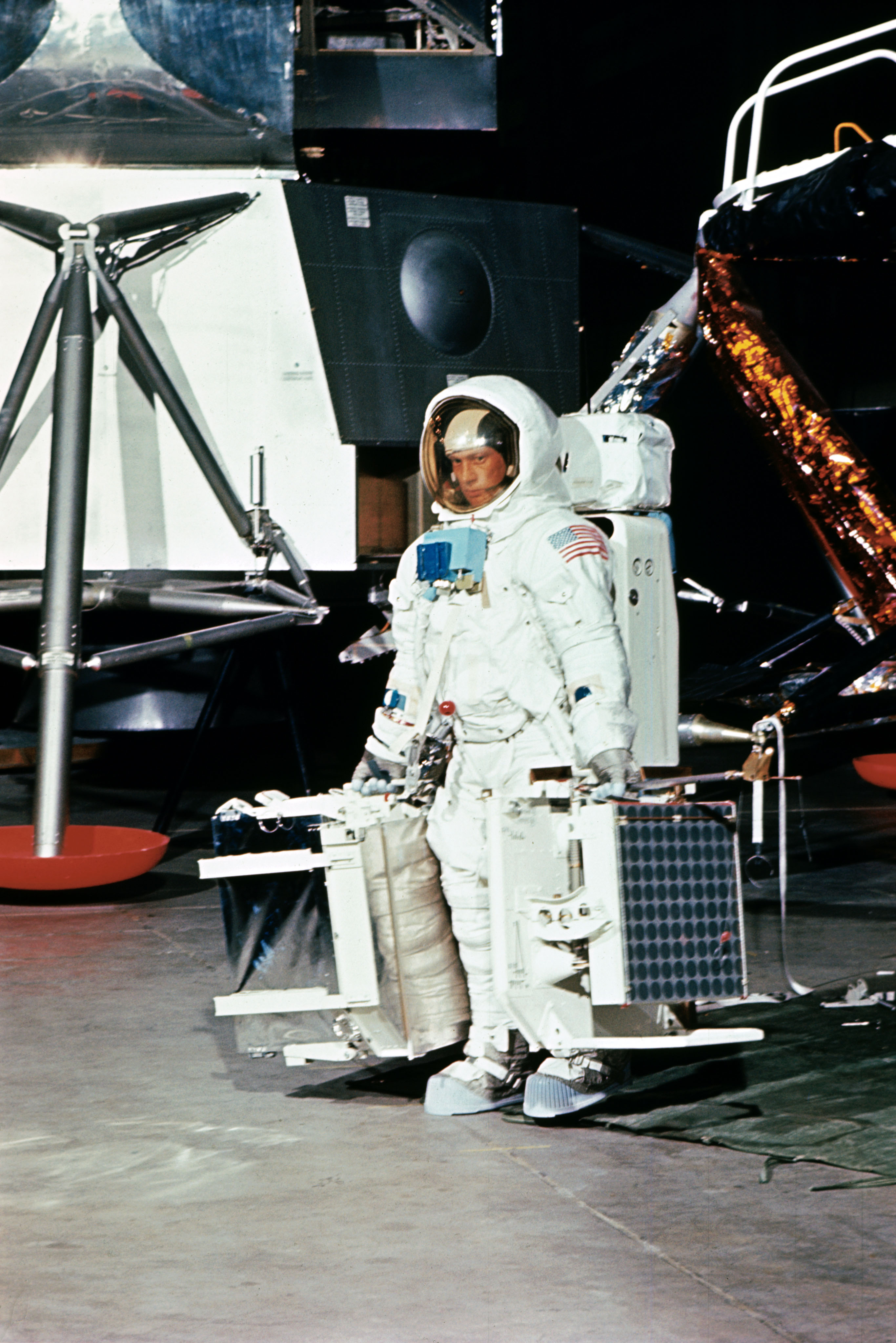 Aldrin trains to carry the science instruments