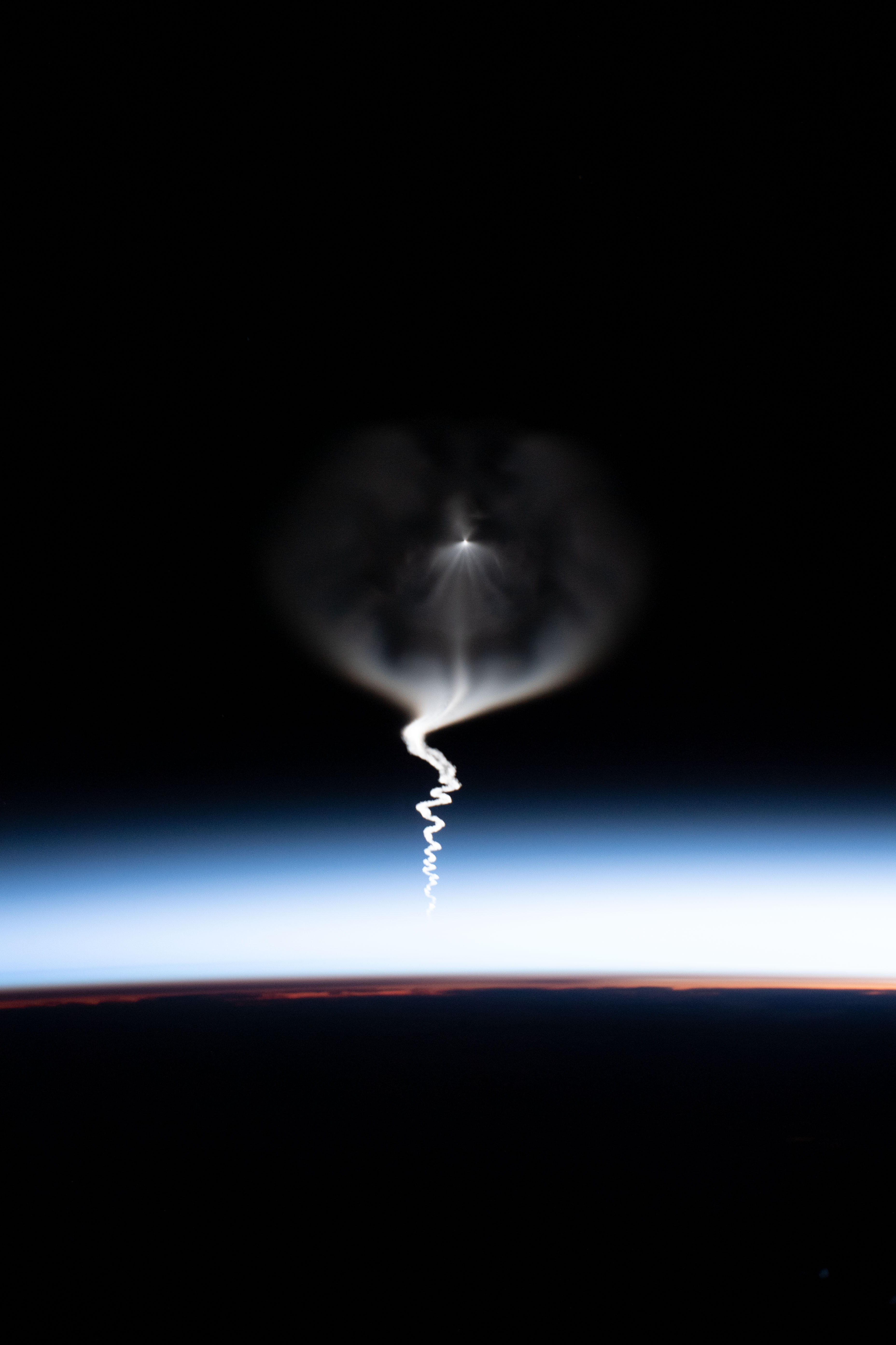 iss060e080405 (Sept. 25, 2019) --- Expedition 60 Flight Engineer Christina Koch photographed the Soyuz MS-15 crew ship ascending into space after its launch from Kazakhstan. The Soyuz would dock a few hours later to the International Space Station with NASA astronaut Jessica Meir, Roscosmos cosmonaut Oleg Skripochka and spaceflight participant Hazzaa Ali Almansoori of the United Arab Emirates.
