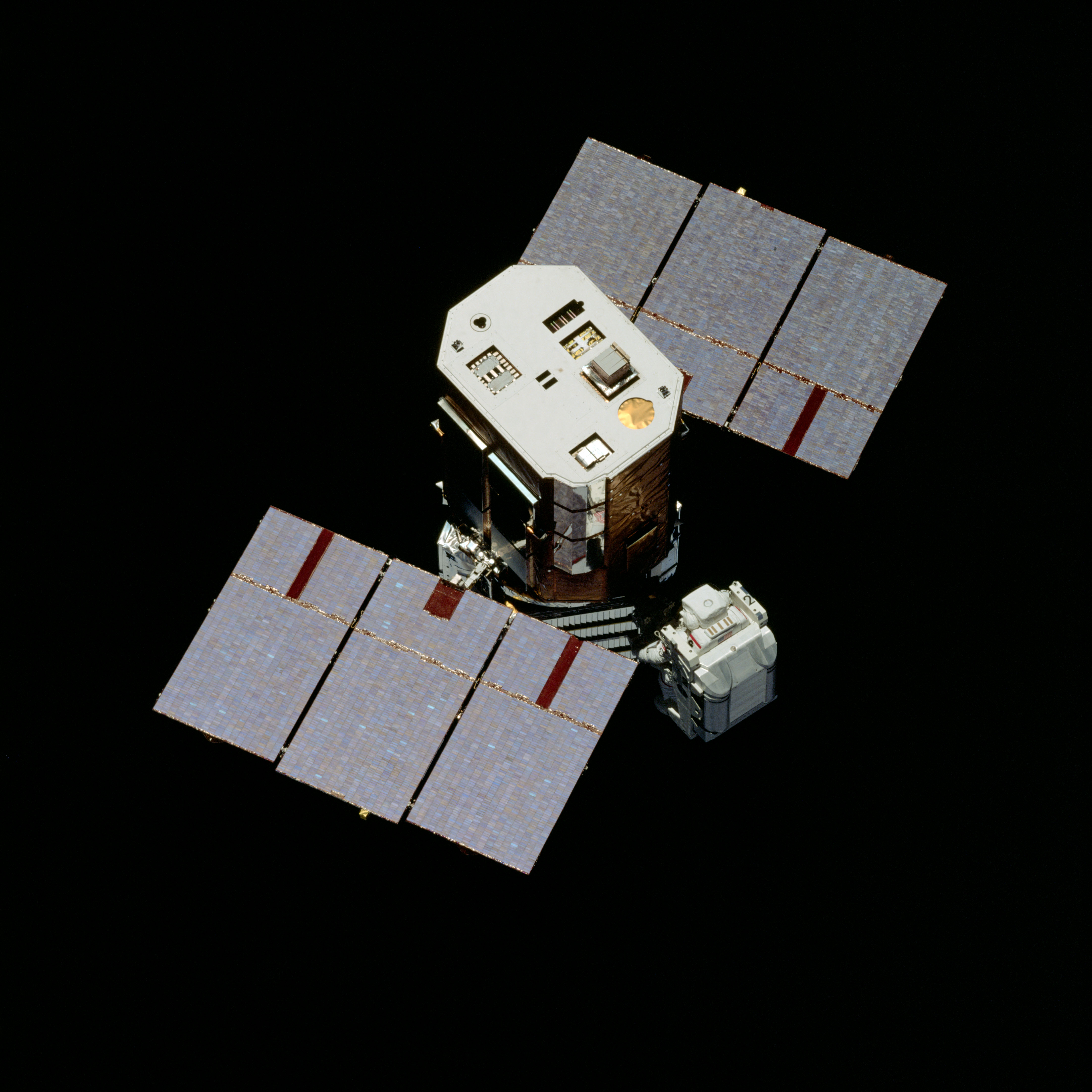 Nelson prepares for the first docking attempt with Solar Max