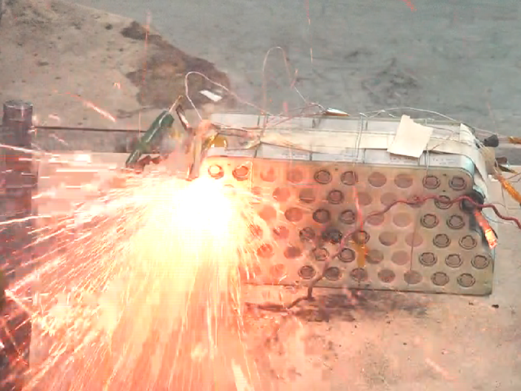 Spacesuit battery test with ISC device