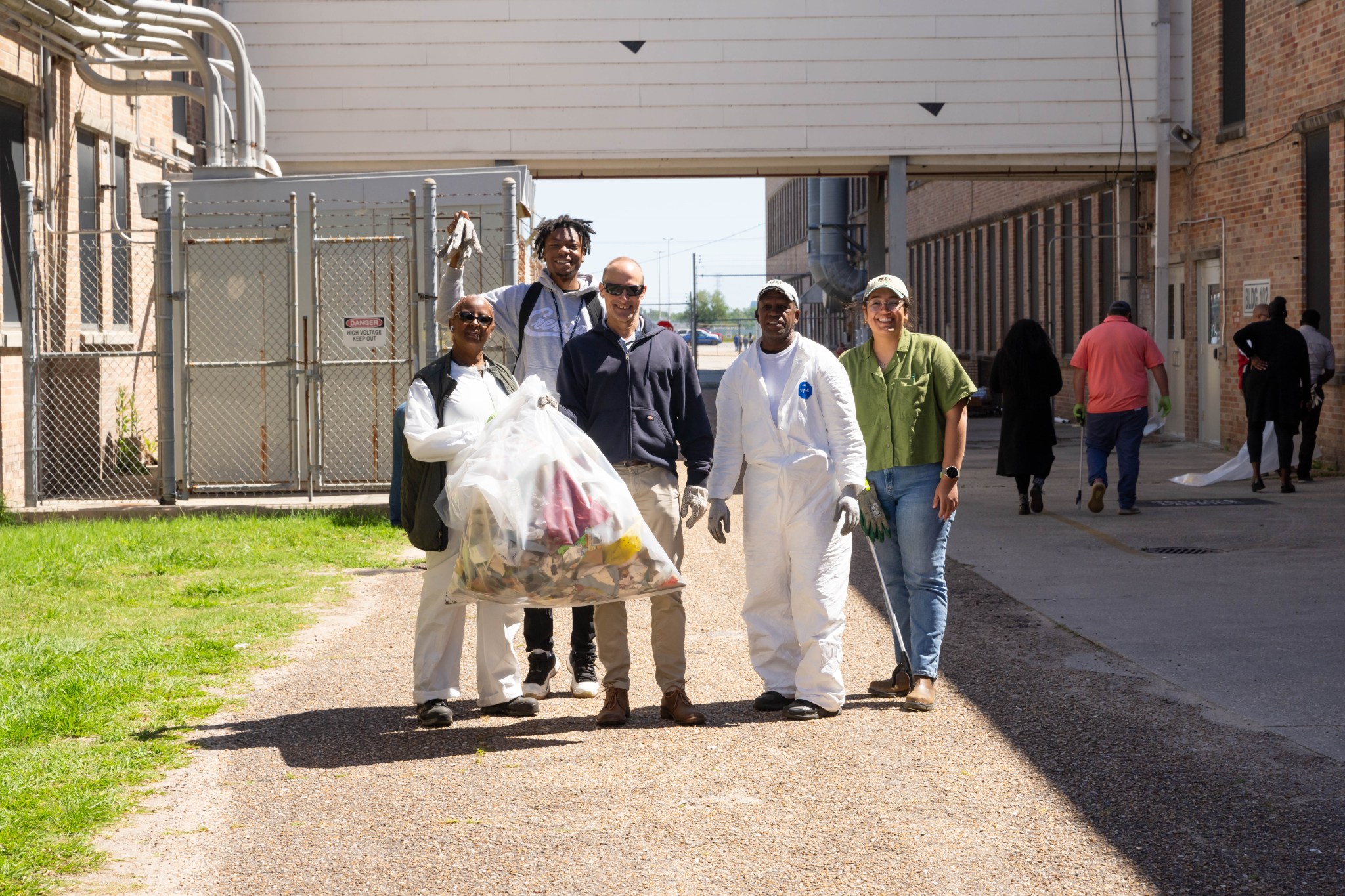 NASA’s Michoud Assembly Facility team members join in cleanup and beautification efforts at Michoud in celebration of Earth Day 2024.