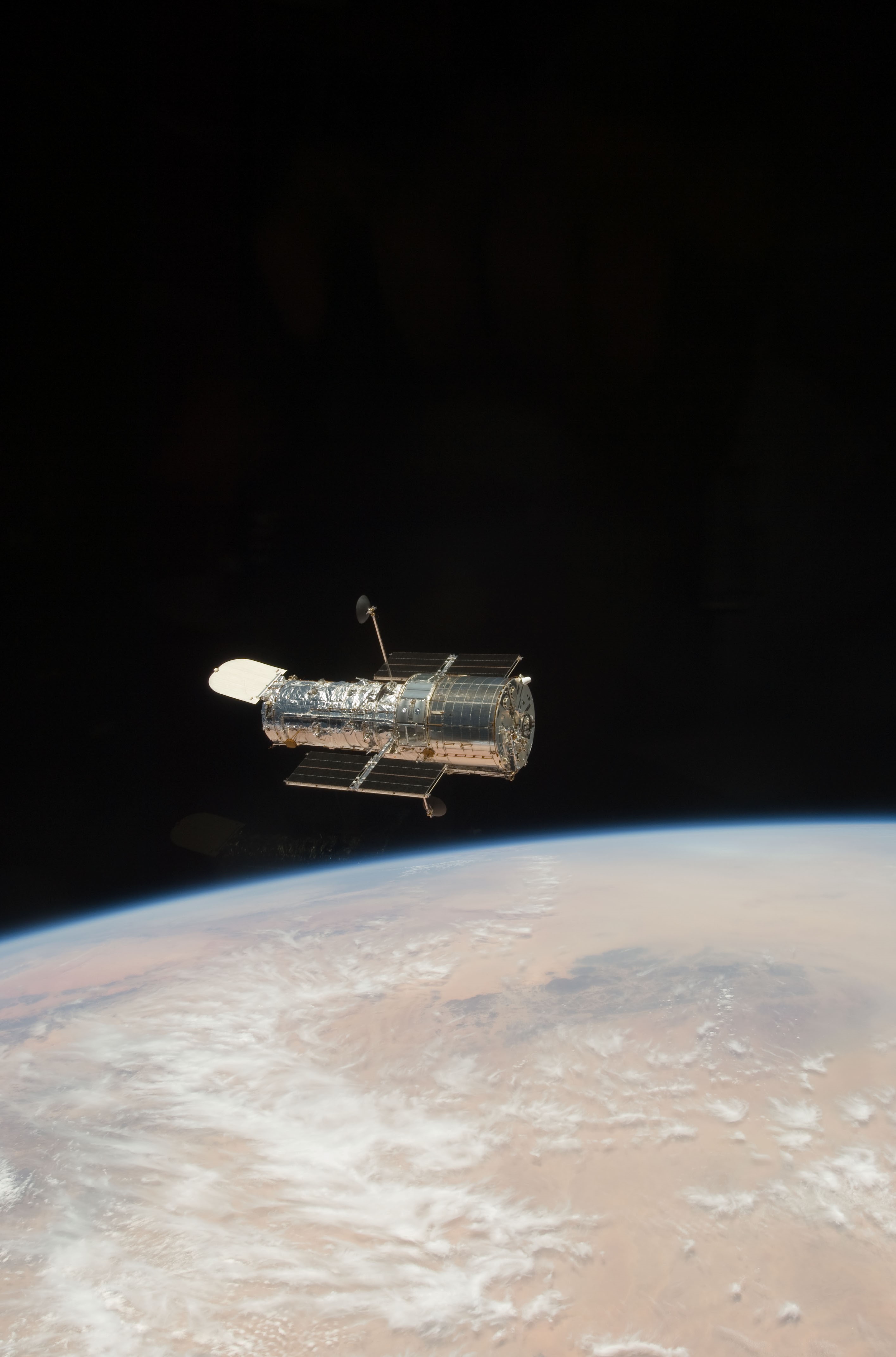 Hubble begins its departure from Atlantis