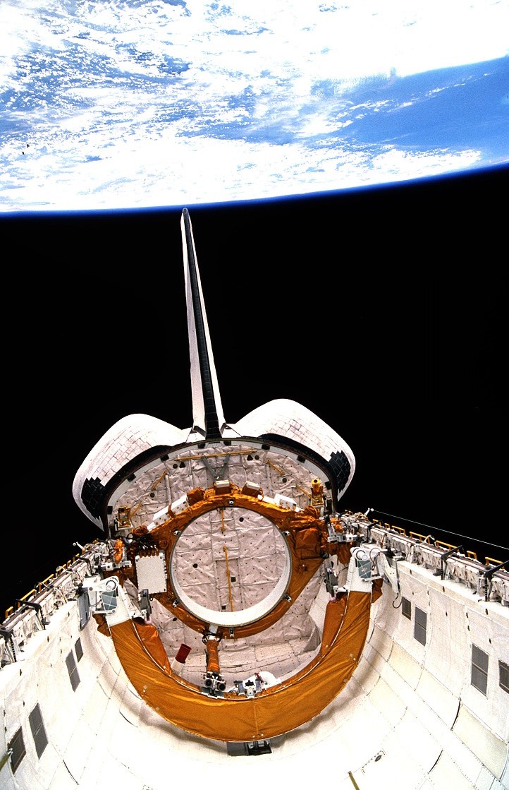 Atlantis' empty payload bay after Magellan's departure