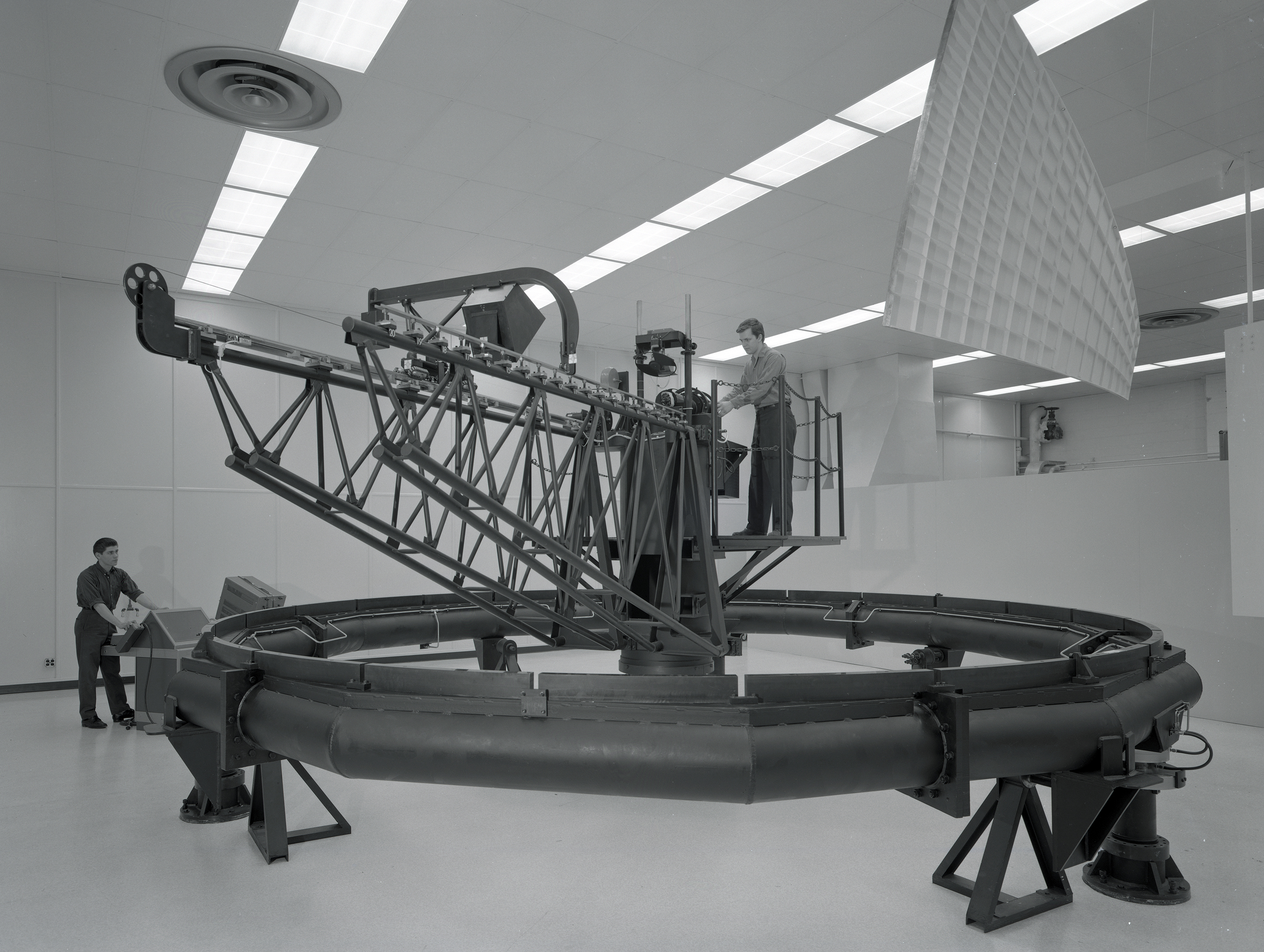 Test apparatus in large room.