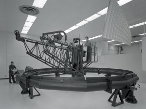 Test apparatus in large room.