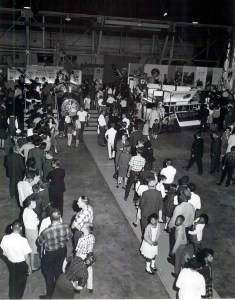 Crowd viewing displays.