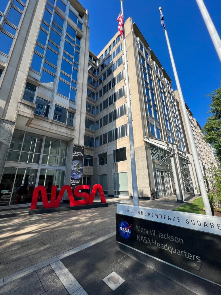 Outdoor picture of the HQ building west wing entrance