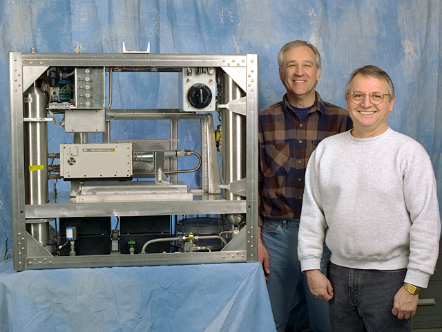 Multiphase flow experiment hardware integrated into a 2.2 Second Drop Tower frame