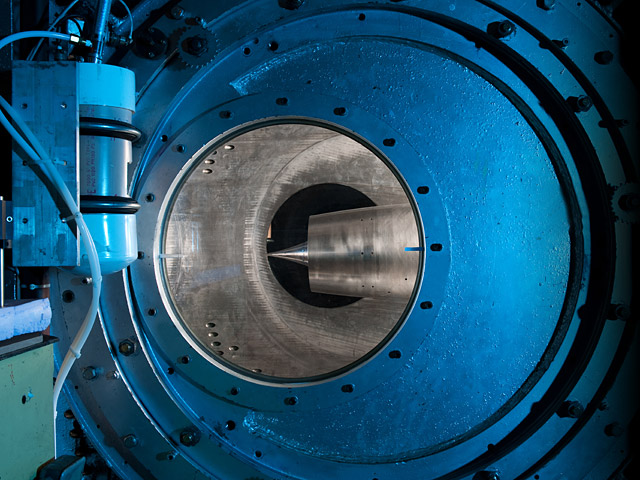 Large-Scale Low-Boom Inlet Test