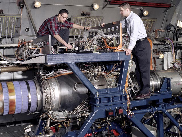 F-405 engine