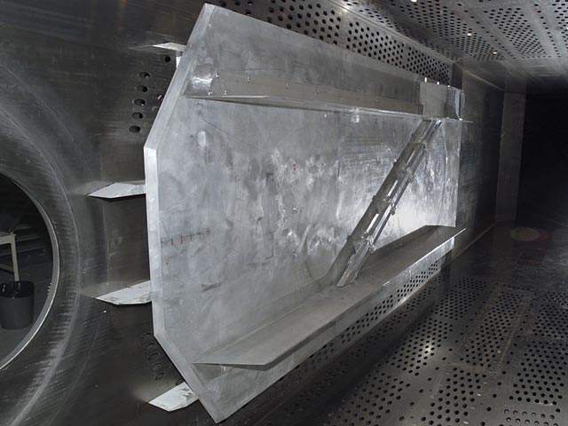 Aerodynamic testing of a 25% Scale Space Shuttle LO2 Cable Tray