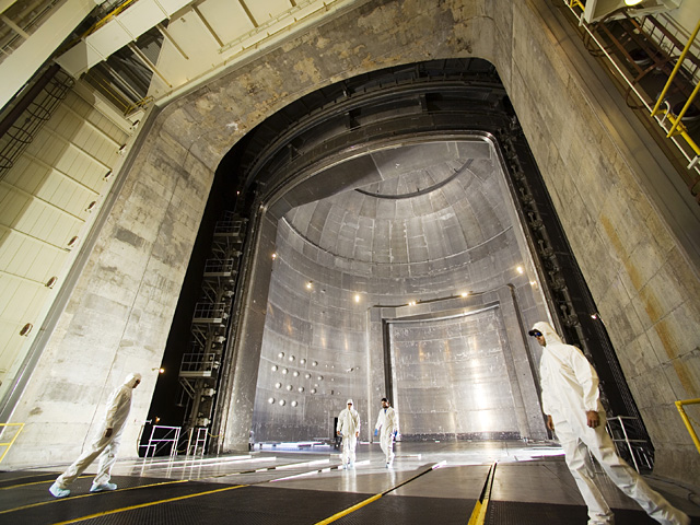 Wide-angle view into the test chamber of the Space Environments Complex