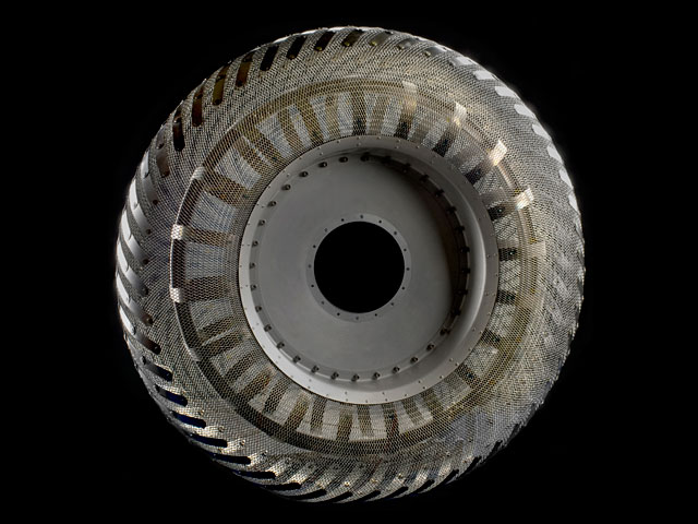 Wire mesh tire tested in the Simulated Lunar Operations Laboratory