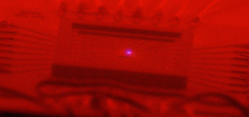 Packaged SiC chip undergoing high-temperature electrical operation