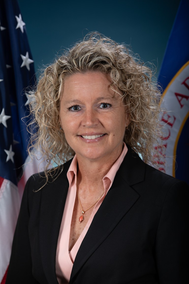 Official NASA portrait of Pam Underwood.