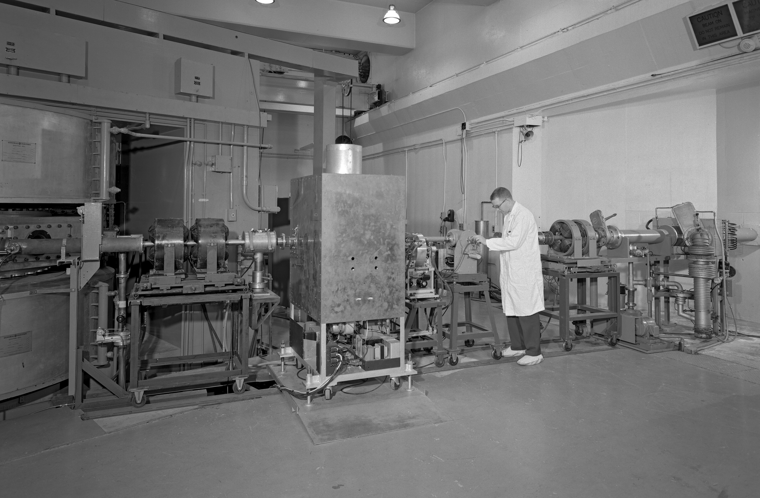 Beam guiding equipment.