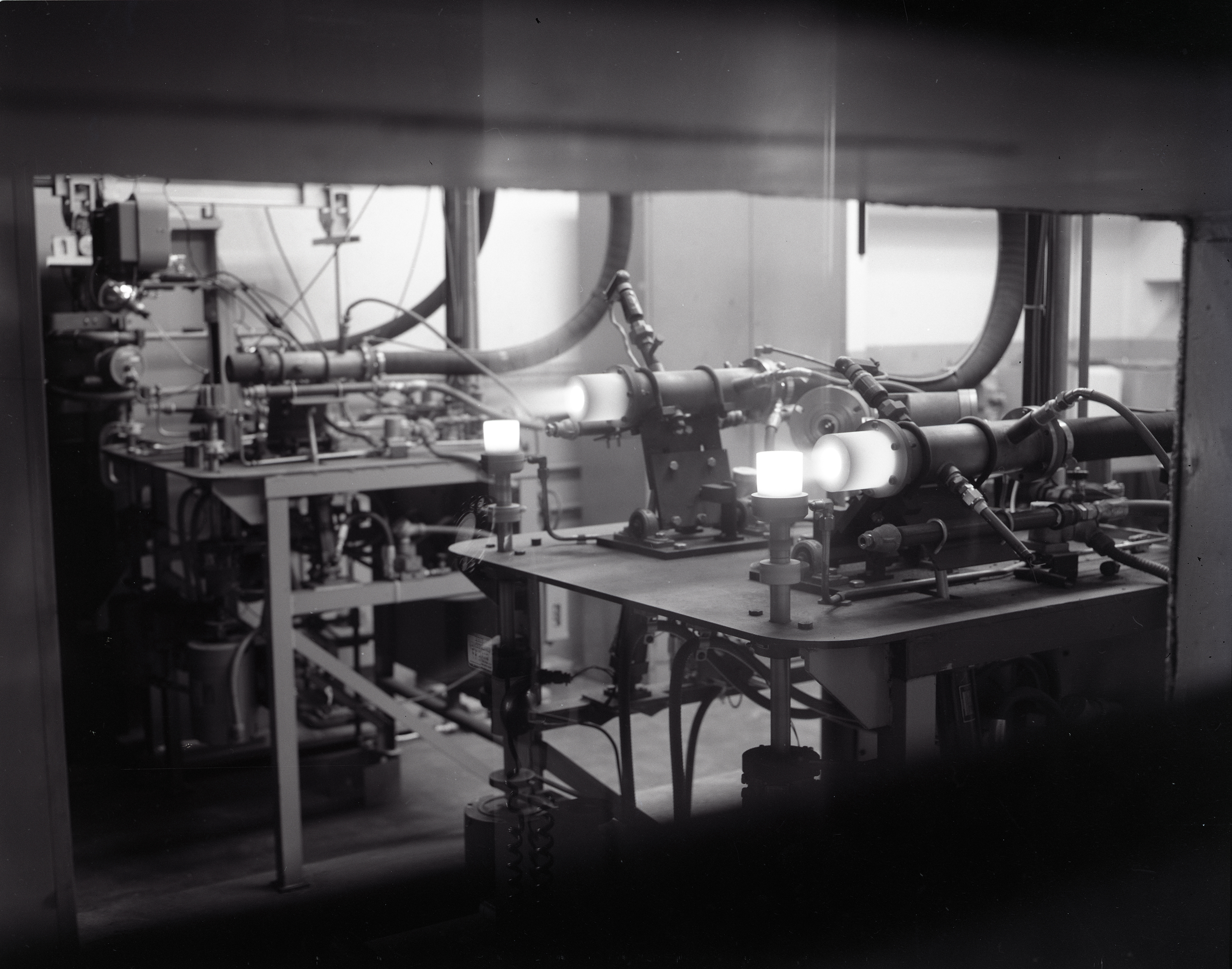 Three burner rigs firing horizontally.