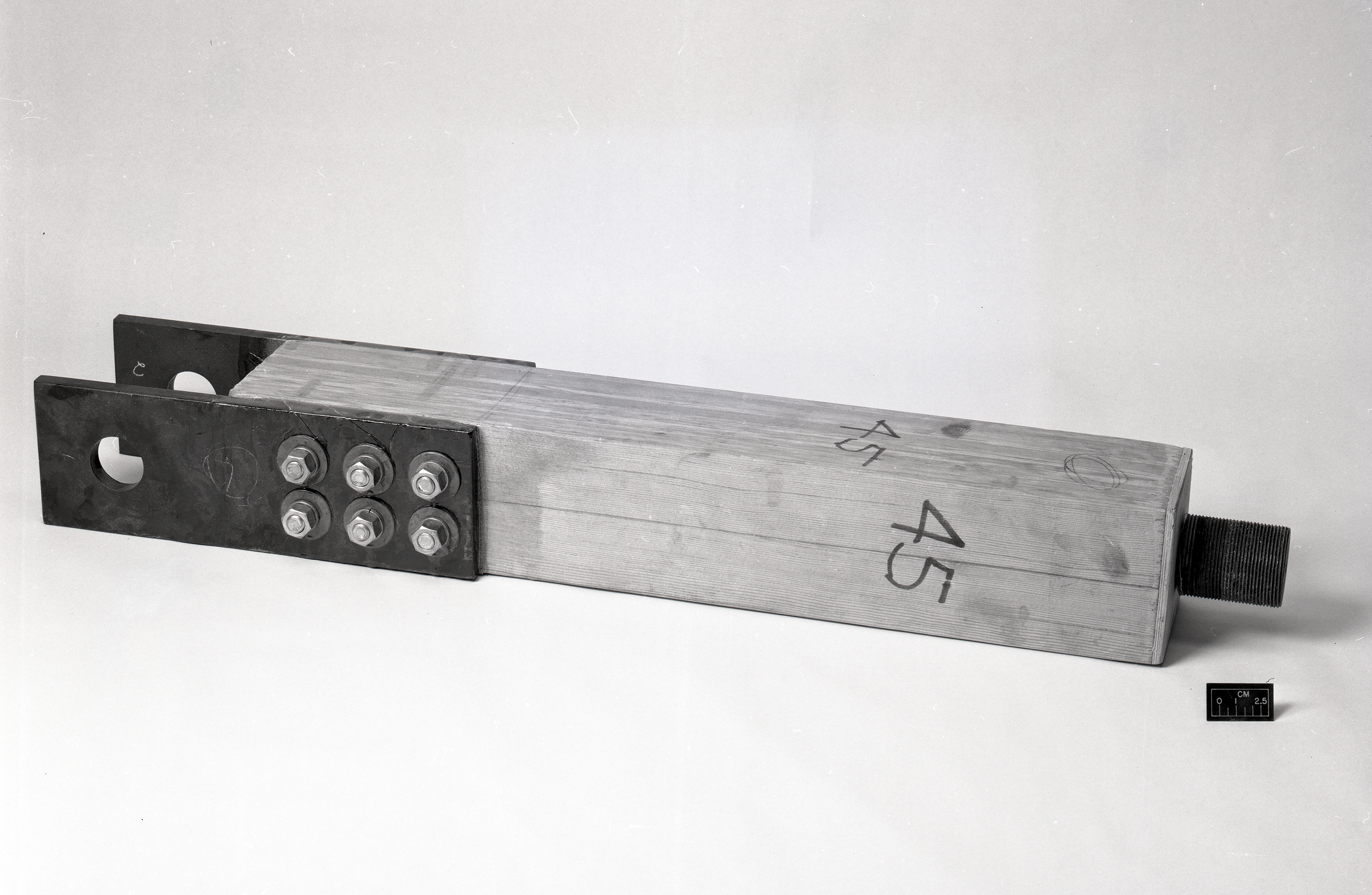 Rectangular wood stub for blade testing
